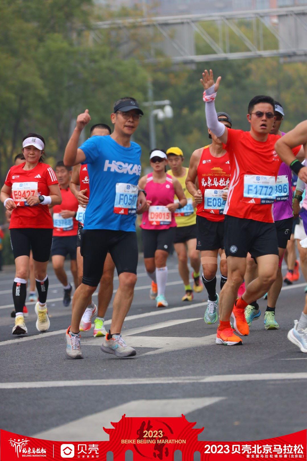 北马全马pb2023年10月29日再次参加北京马拉松比赛经过艰苦拼搏终于