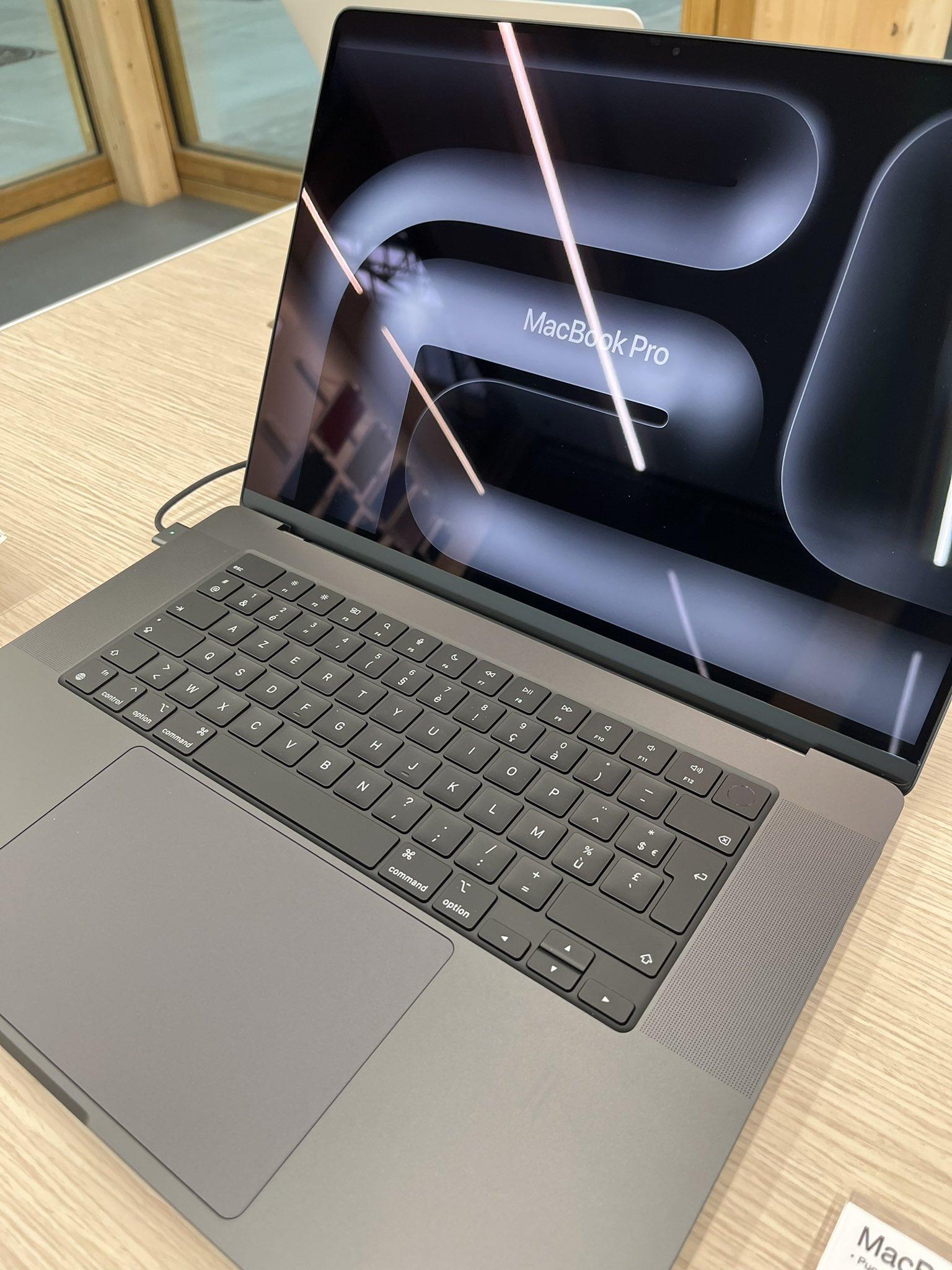 kaison 的想法: 新款 14 英寸和 16 英寸 macbook pro 的黑色绝对漂亮