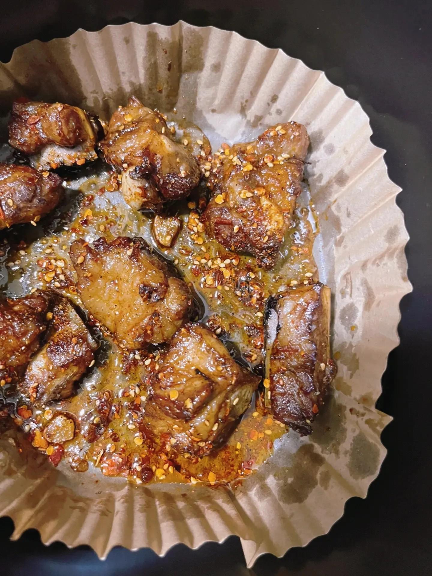 蒜粉适量红油豆瓣酱2勺酱油2勺料酒1勺蜂蜜1勺白胡椒粉适量植物油适量