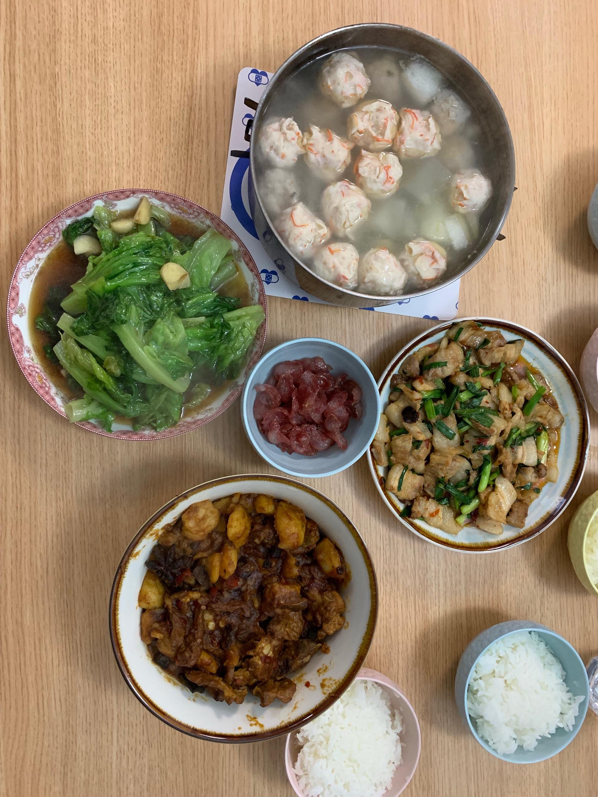 刘三根 的想法: 感谢 @木西AlexanDENG 的盛情款待!厨艺不错,适合居家,各位单身女士请看过来🤩 - 知乎