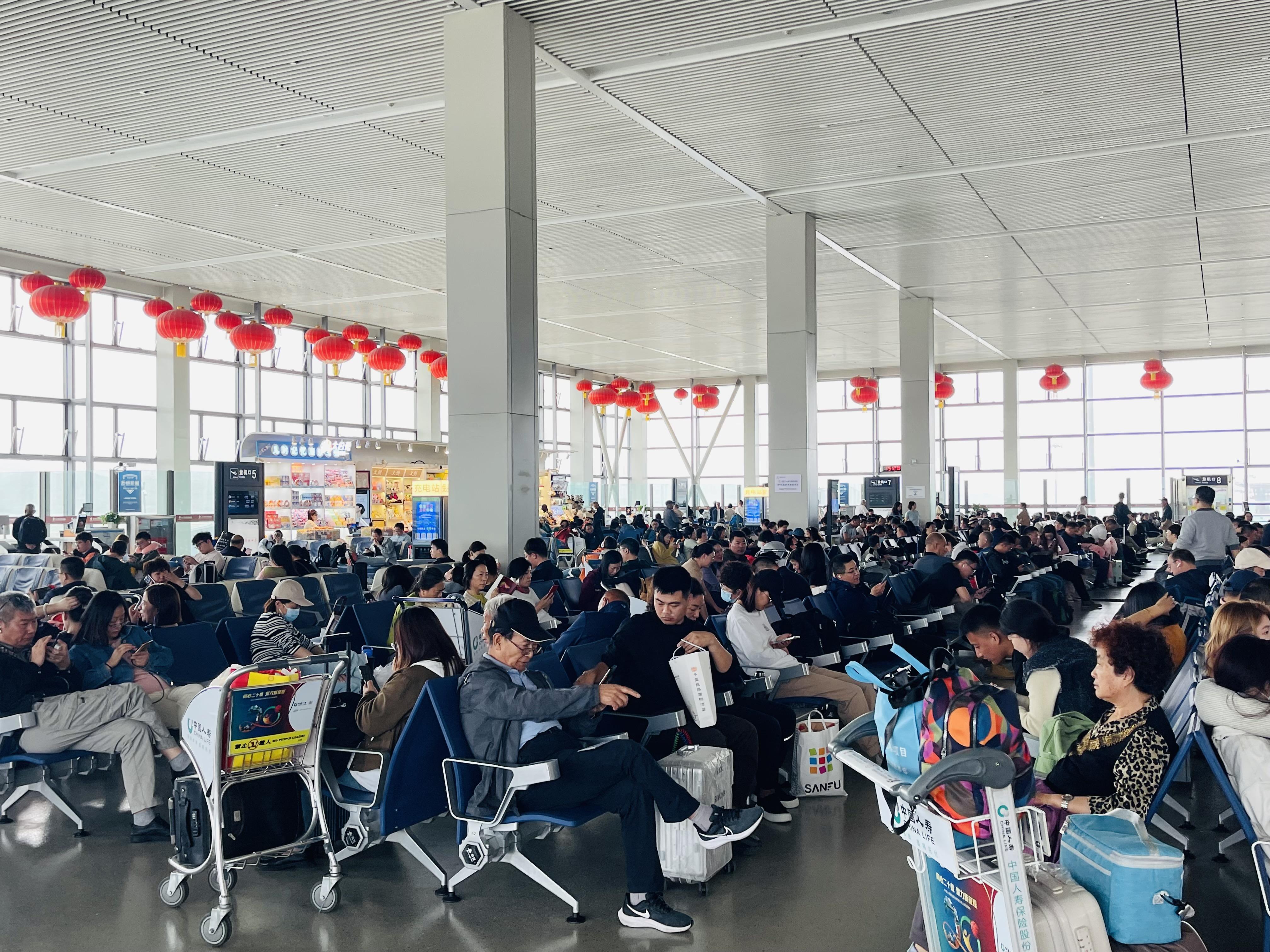 江泓 的想法: 曹家堡机场