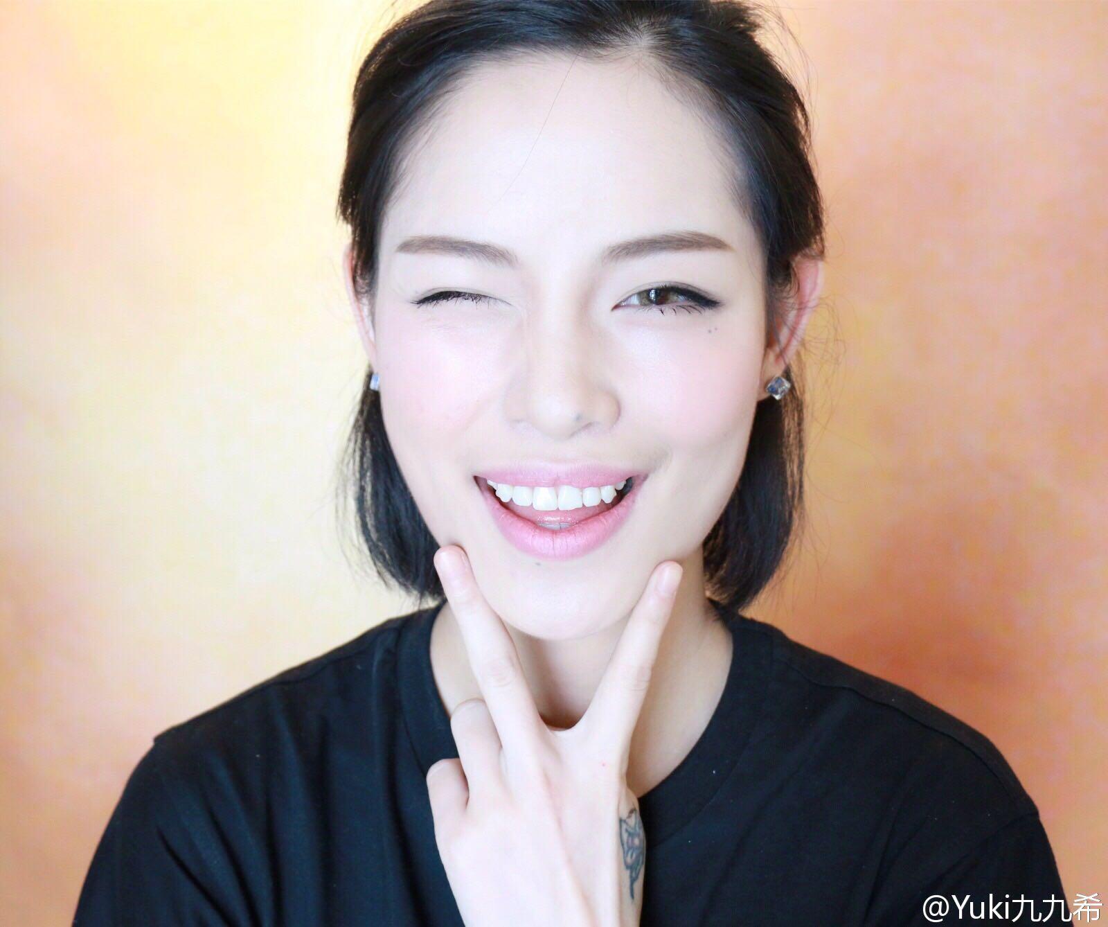 求推荐比较靠谱的卖隐形眼镜、美瞳的网站或者