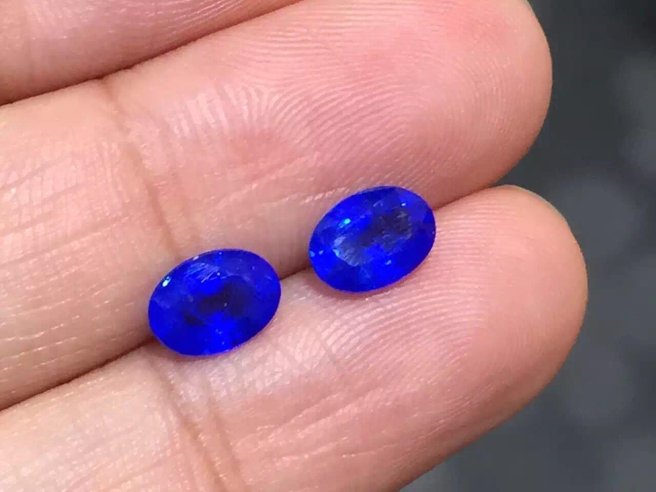 蓝宝石和蓝钻石的区别是什么？ - 知乎