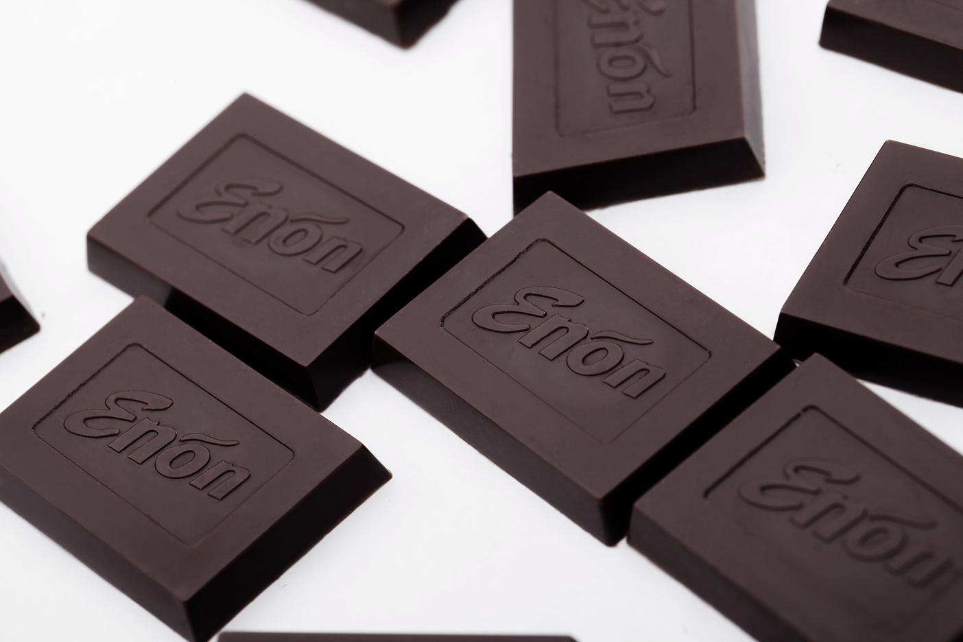 十个人里有九个人喜欢巧克力不喜欢的那个一定在说谎