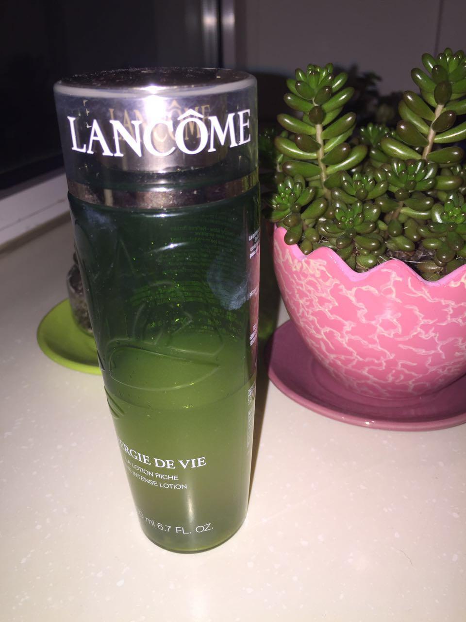 敏感肌肤适合性价比高的女士护肤品清单吗?哪