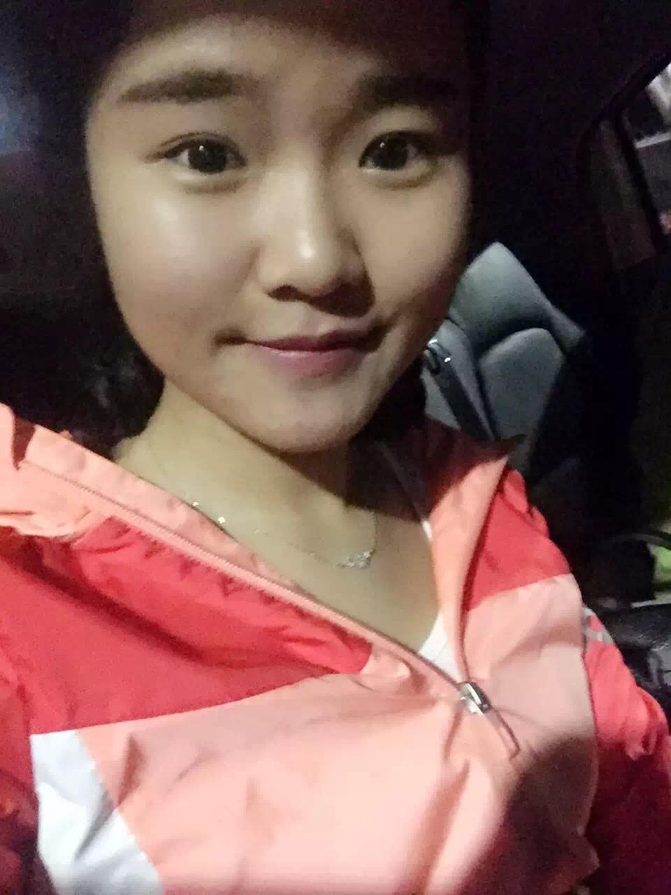 女生由丑变美后是什么样的感觉?