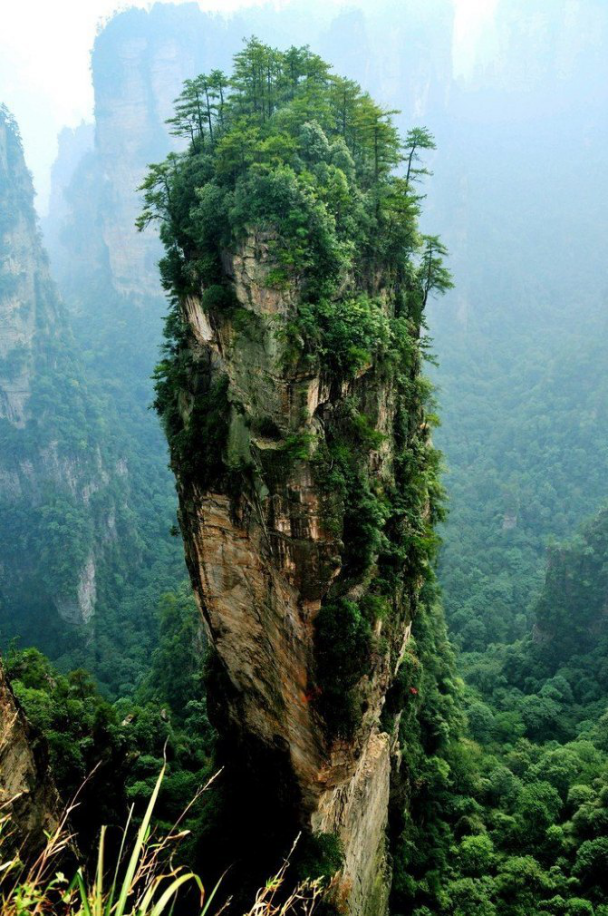 高山险峰图片