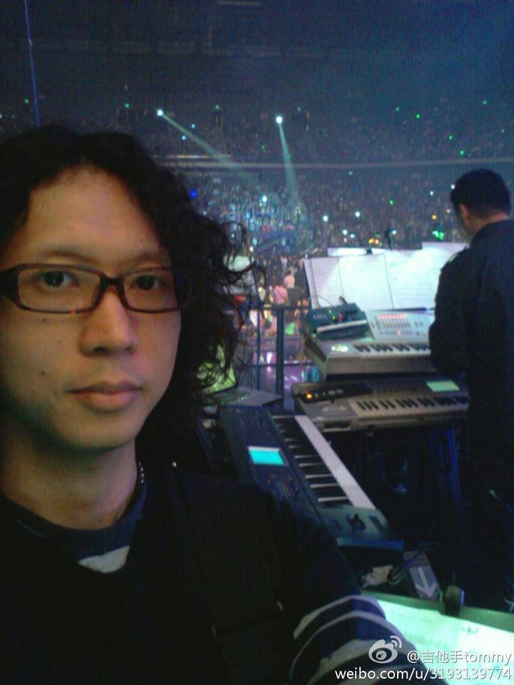 吉他手 tommy chan  陈嘉健