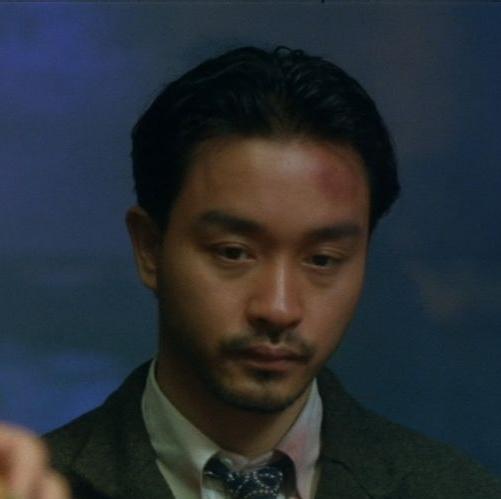 如何评价张国荣的长相?