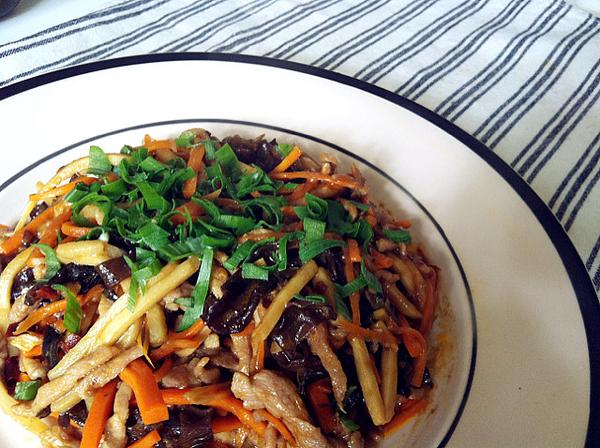 啥菜可以炒肉丝 2f347777ce844a2cde4371052b3d6334_b.jpg