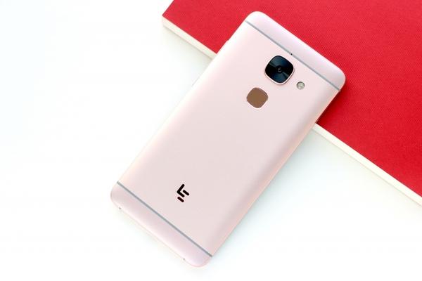 商务人士首选乐视手机二代乐max2轻体验