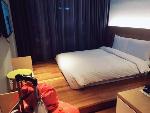 上面是今年三月的行程…住的江南…peyto hotel…禅房(就是榻榻米房)