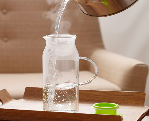 随着夏天到来,经常烧开一壶水放很久还很烫,完全没办法喝.