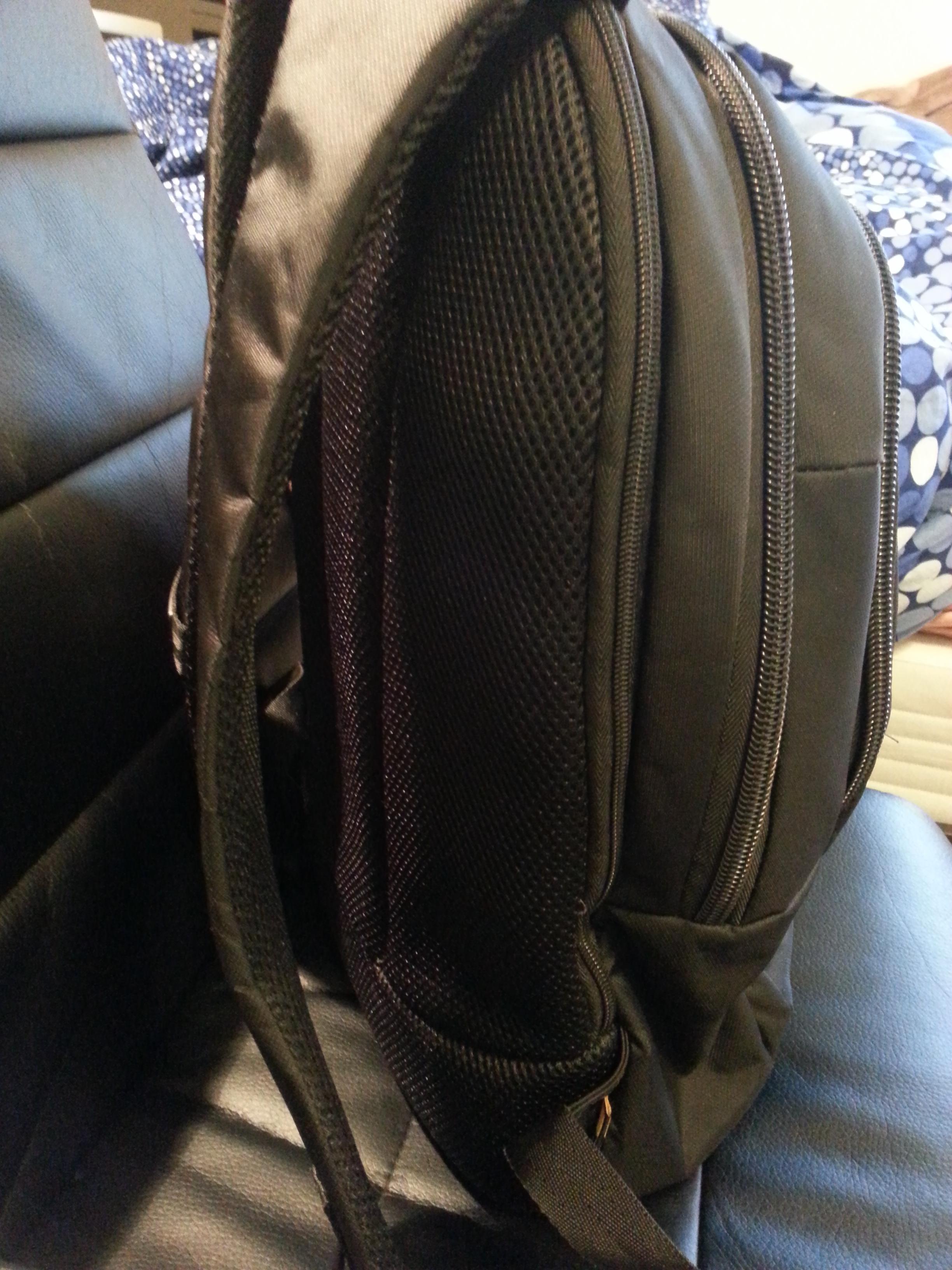 有哪些极简主义的双肩背包? - Beryllium 的回答