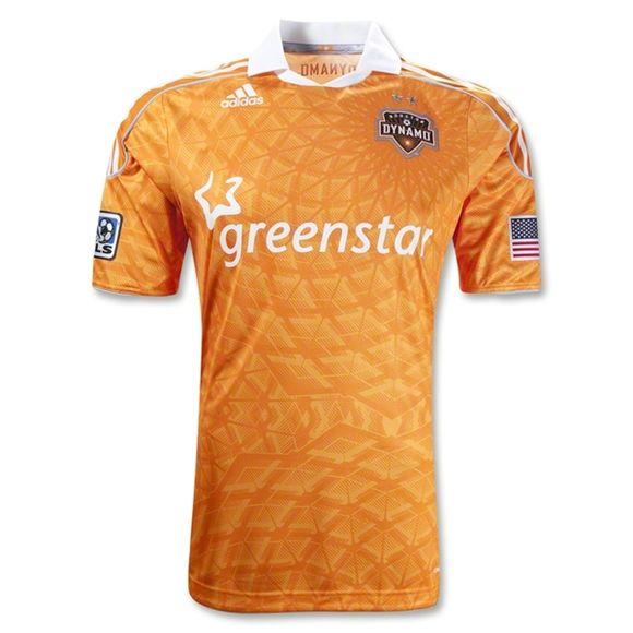 有哪些冷门却好看的足球队队服?