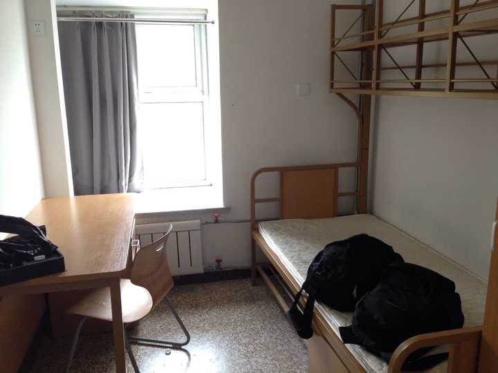 跑步图,绿点是宿舍大概位置