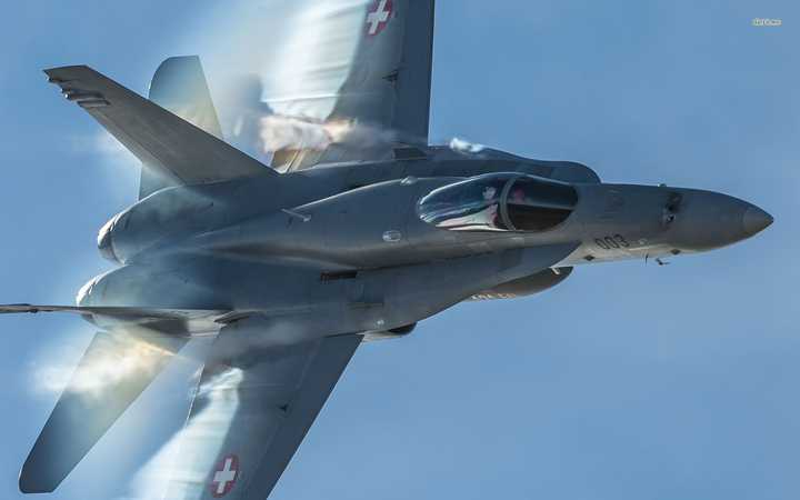 f15两侧的进气道与机身之间的缝隙对高速飞行有多少影响?