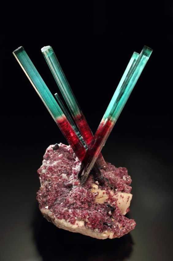 有哪些好看的宝石原矿?