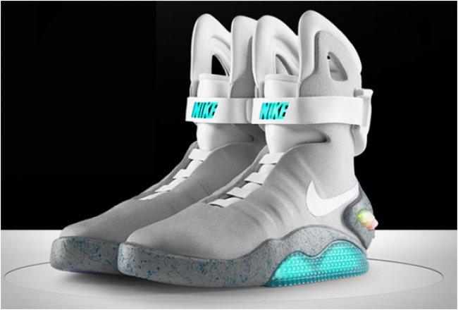 如果真有如此场景,我会选择这一款 nike air mag 回到未来