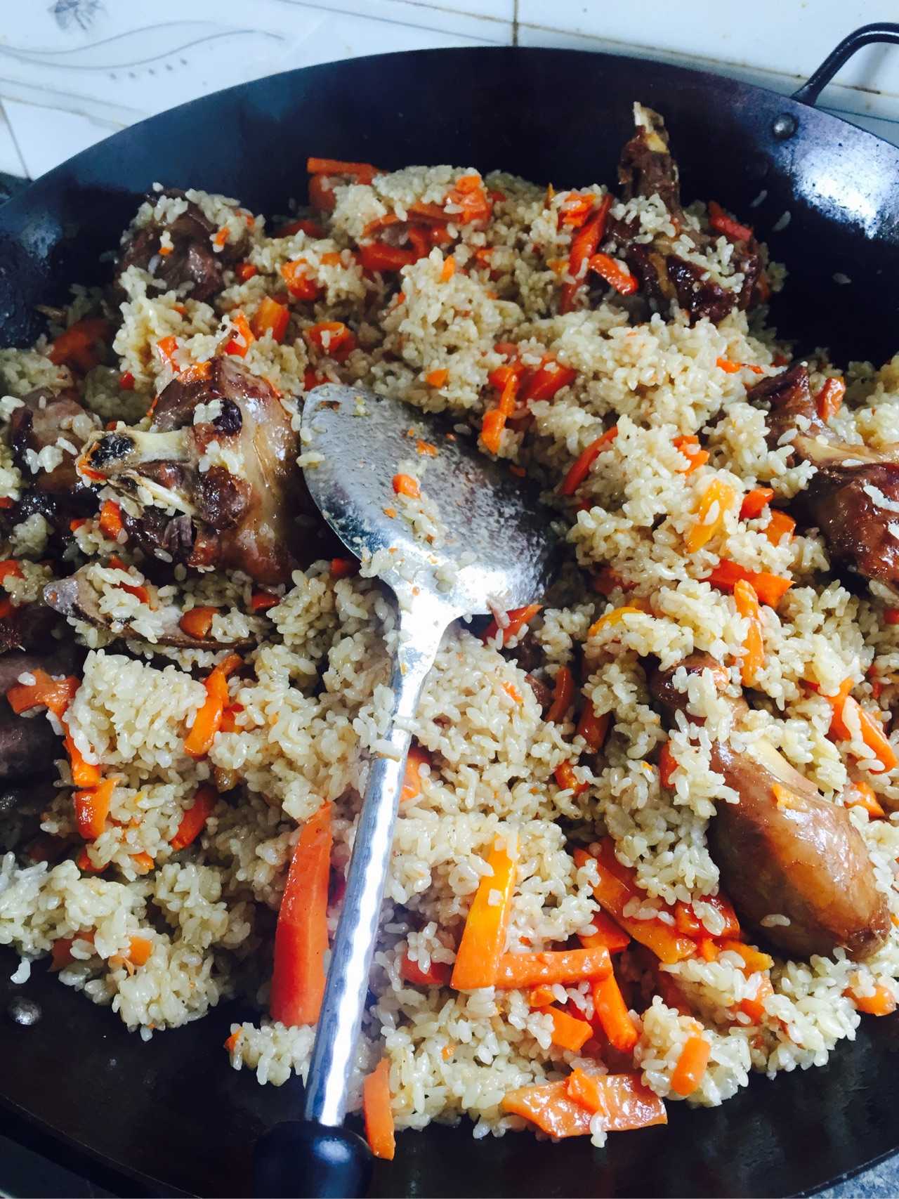 大盘鸡拌面烤肉牛肉面馕饼子油饼子凉皮子牛筋面高旦面麻辣烫爆炒虾