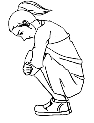 就这个动作,两腿靠拢,不要倒,蹲着就行,两腿尽量并紧,你会感觉很酸痛