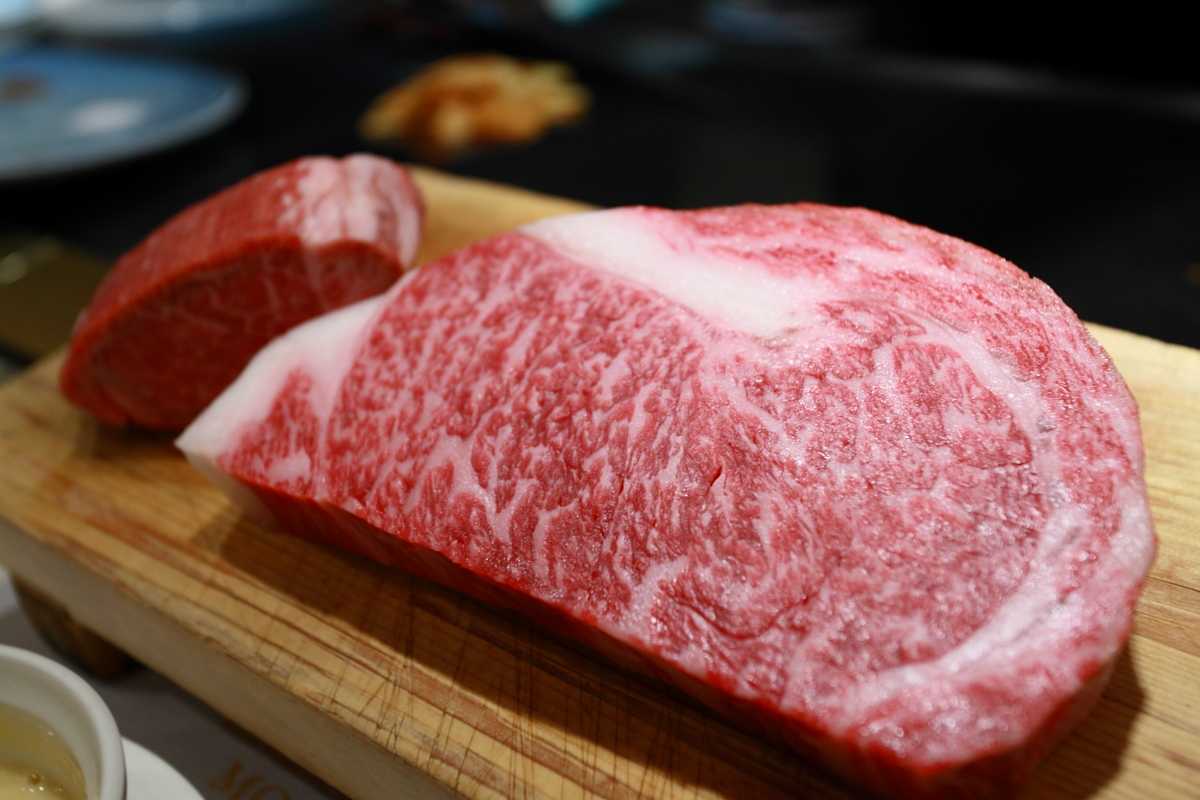 着重说下"李鬼"的事情. 在2012年前,神户牛肉是没有出口