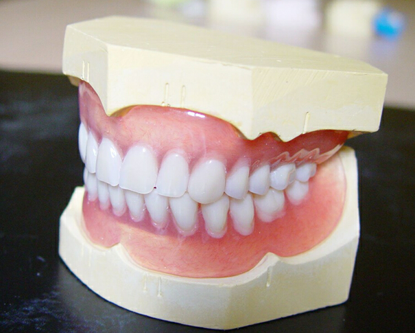 明眸皓齿是一种什么样的体验一般大家觉得什么样的牙齿才是漂亮的呢