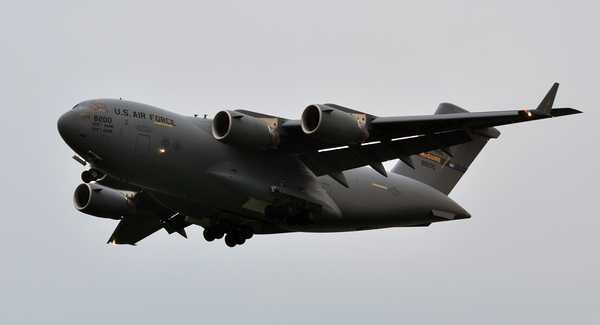 那么真相是,c-17环球霸王和伊尔76的私生子