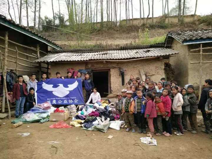 怎麼看待給貧困山區捐贈舊衣物