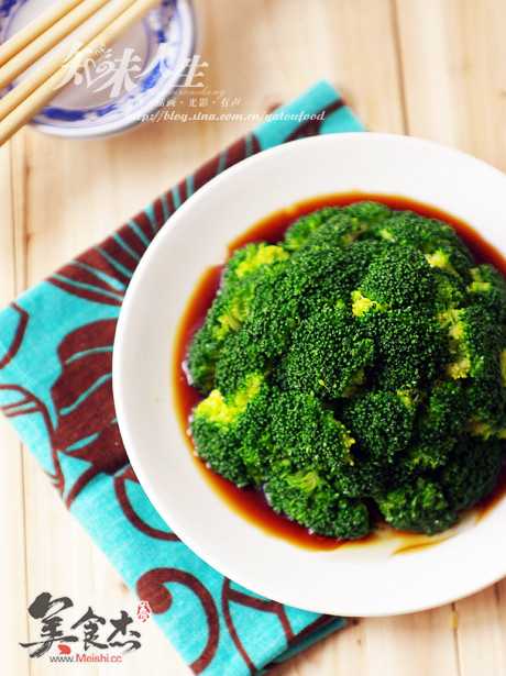 白灼类:西兰花,花菜,生菜,菜心,基围虾.