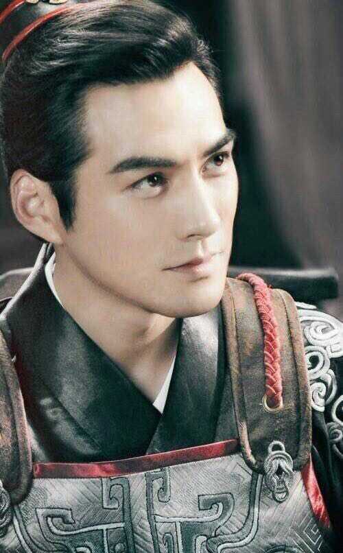 怎么没人提改名严屹宽的严宽严大帅啊.随随便便一笑是酱婶儿的.