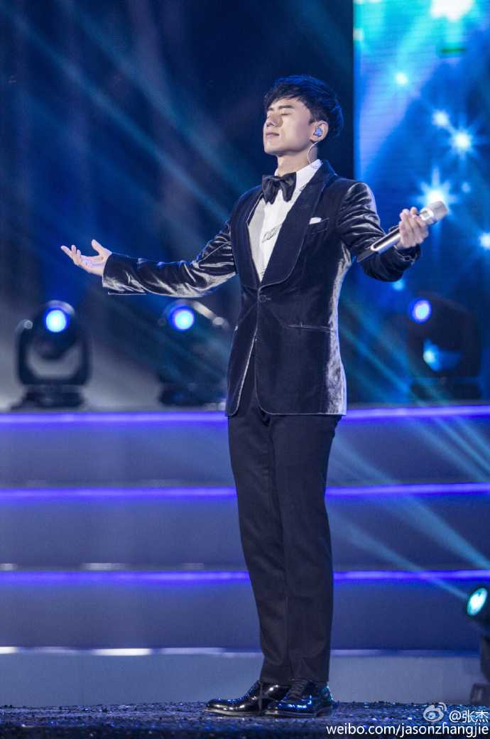 张杰谢娜看起来是不是很土?