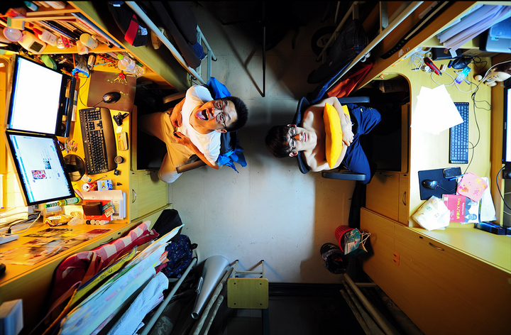 在大学寝室能拍出哪些高大上的照片?