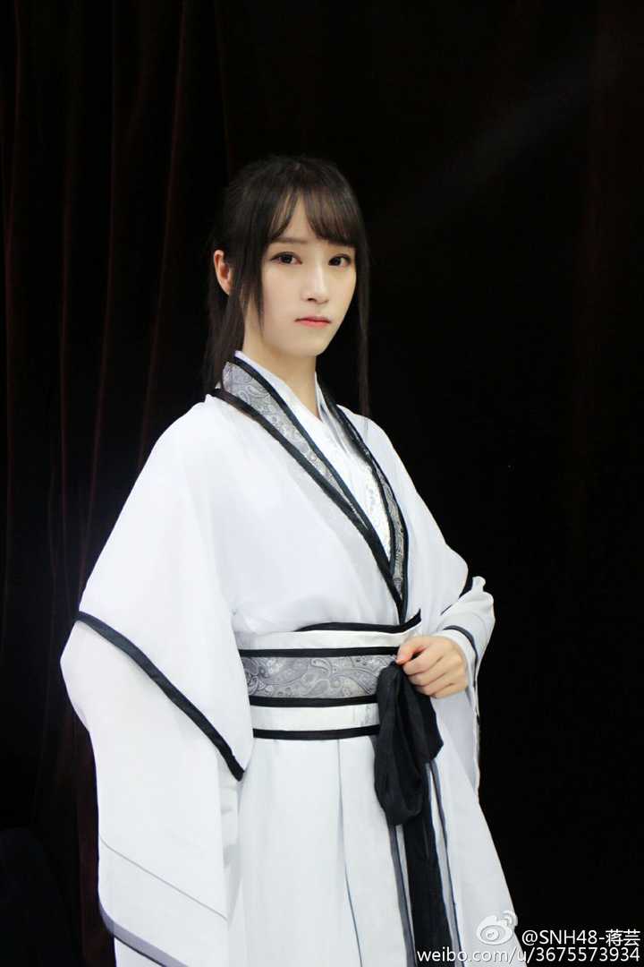 正在补公演,看完回来说 我不管我不管,我要死在蒋芸的怀抱里面