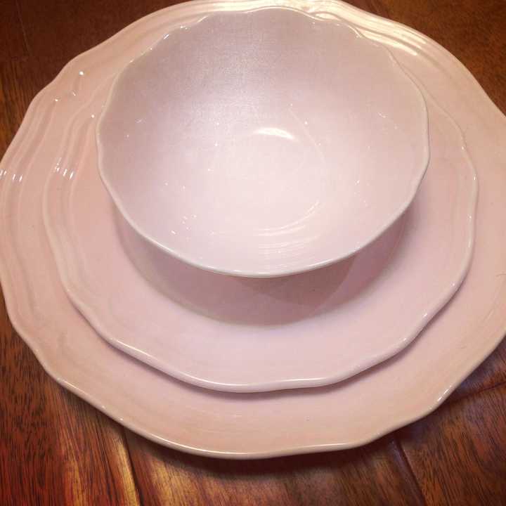 昨天刚从南京宜家败回来好多小物品  最喜欢的就是这三个盘子了