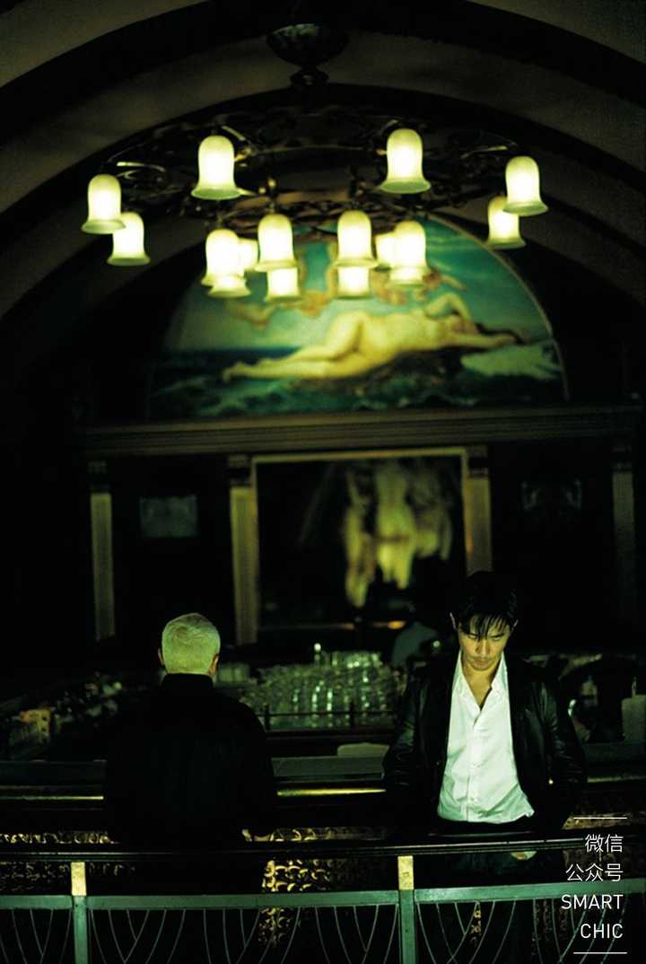 哪些影片中有比较经典的身穿皮衣的角色?