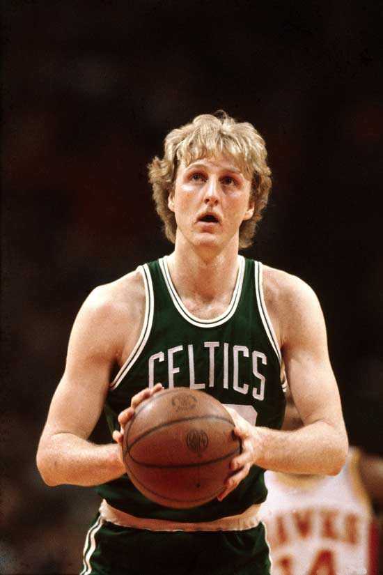 1984年拉里-伯德成为了自由球员,nba为了继续制造凯尔特人vs湖人