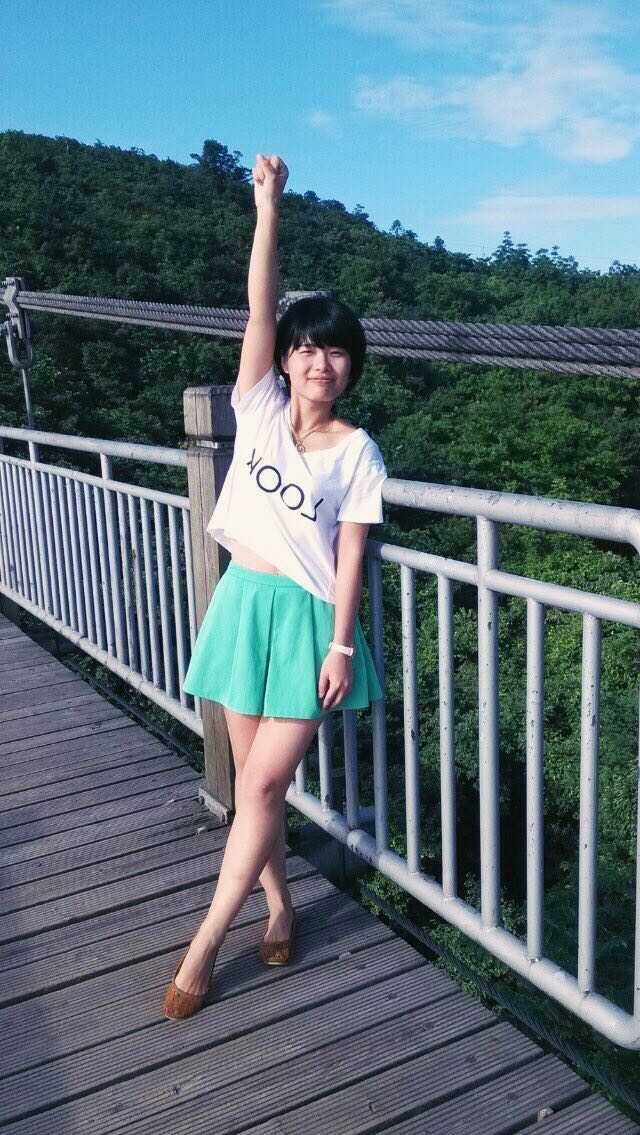 20岁女性有哪些推荐的旅行穿衣搭配?