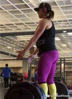 我就想问问跑步或快走到底会不会使小腿变粗?