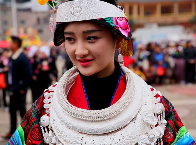 从小没有舞蹈基础,但具有一定练习舞蹈的基本素质,自