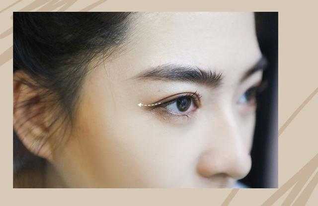 上挑角度不要太高,会太过妩媚感,就不够大气稳重了.