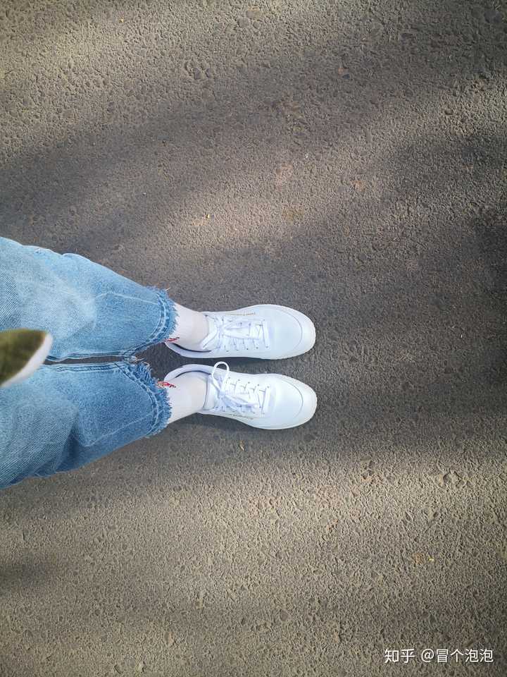 what?我内心……… 附她穿上逛街的照片