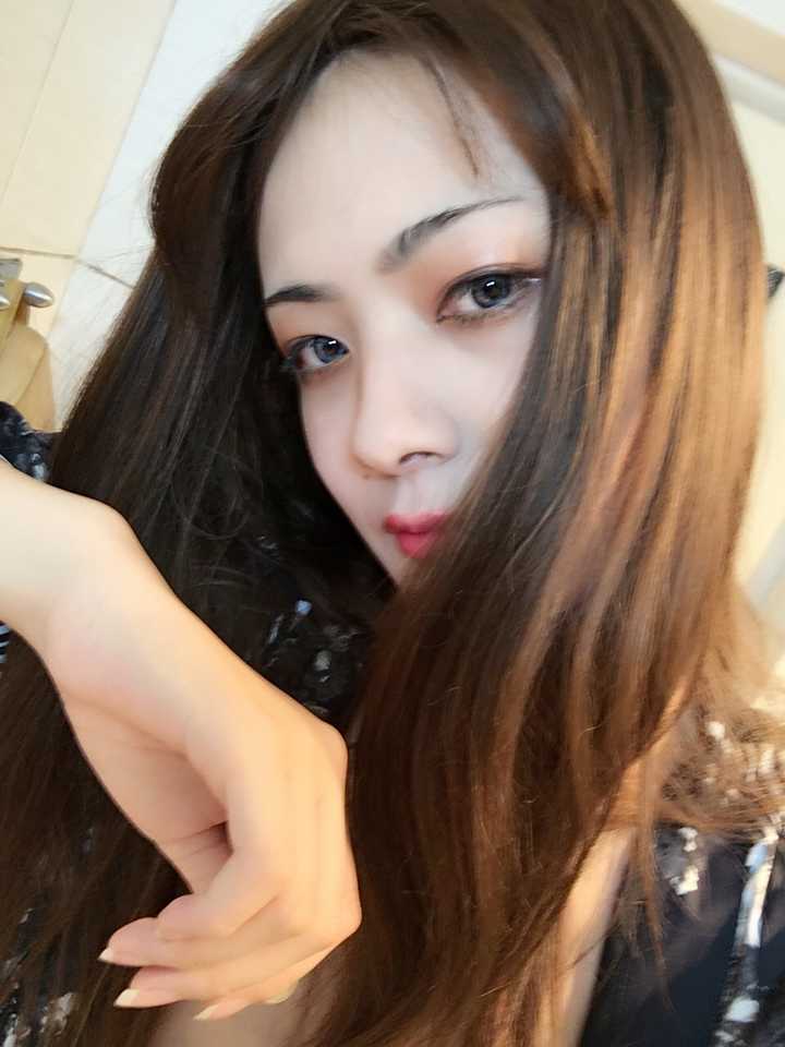 知乎上的女装大佬们是怎样从萌新变成大佬的?