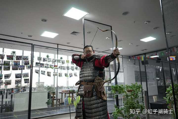 《九州缥缈录》中的青阳铁浮屠或者淳国风虎铁骑集群冲击楚卫国的山阵