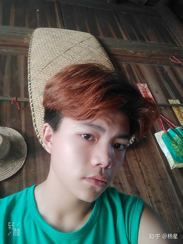 男的留长发,在能扎辫子之前应该怎么过渡啊,头发说长不长,说短不短的