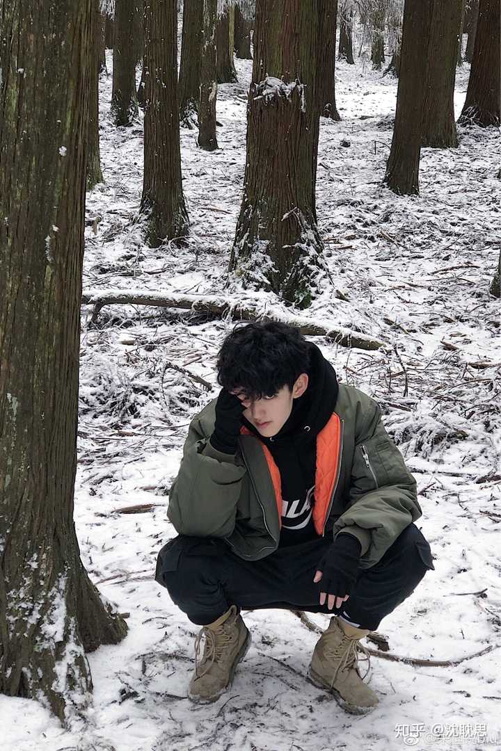 你们可以去微博q她玩. @朱恒锐biu. 好啦放照片! 这两张是最近的.