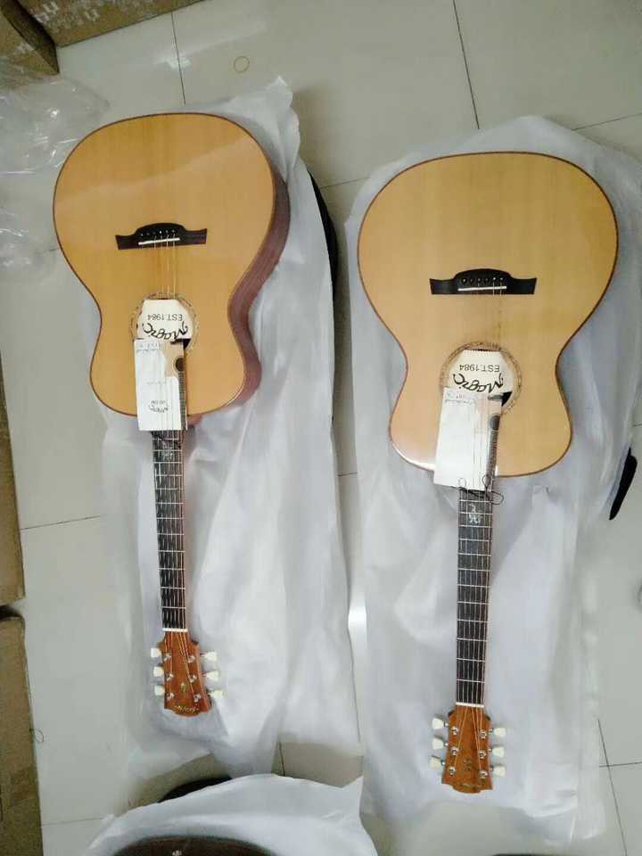 请问2000左右买什么吉他好?