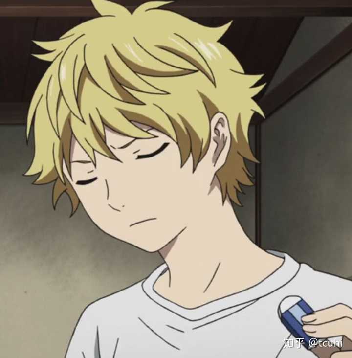 有哪些类似好看的动漫头像?