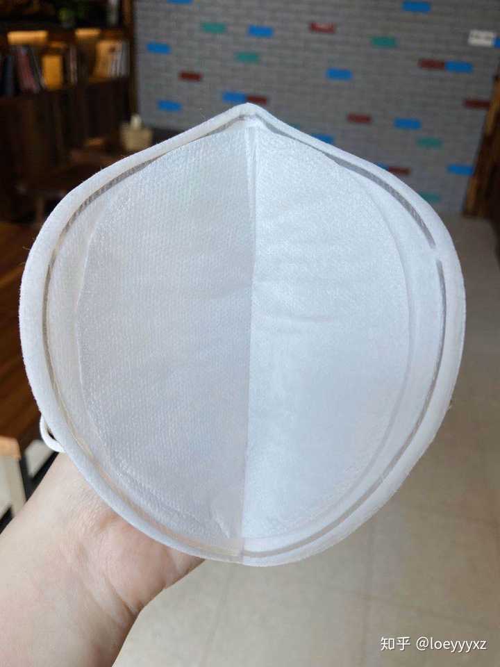 可不可以在一次性口罩里面垫纸巾然后重复使用?