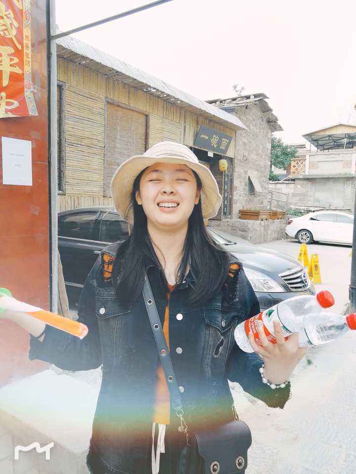 皮肤白到什么程度?你怎么把皮肤养白的,有图可以回答?